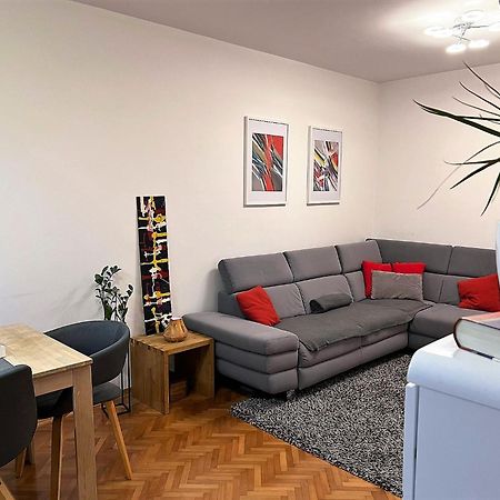 Mm Split Apartment - 5 Min By Car To The Beach & City Center - Free Public Parking Екстериор снимка