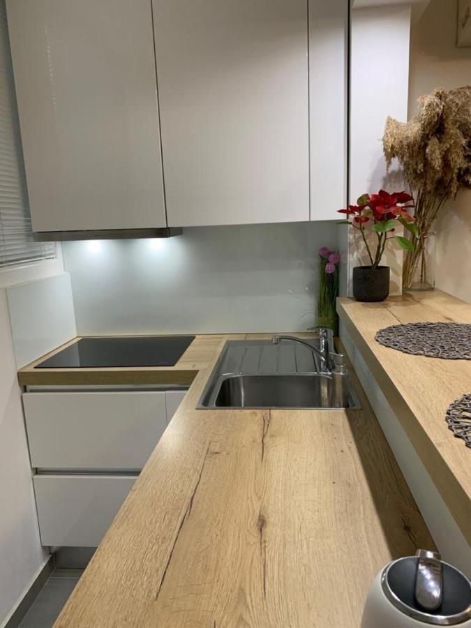 Mm Split Apartment - 5 Min By Car To The Beach & City Center - Free Public Parking Екстериор снимка
