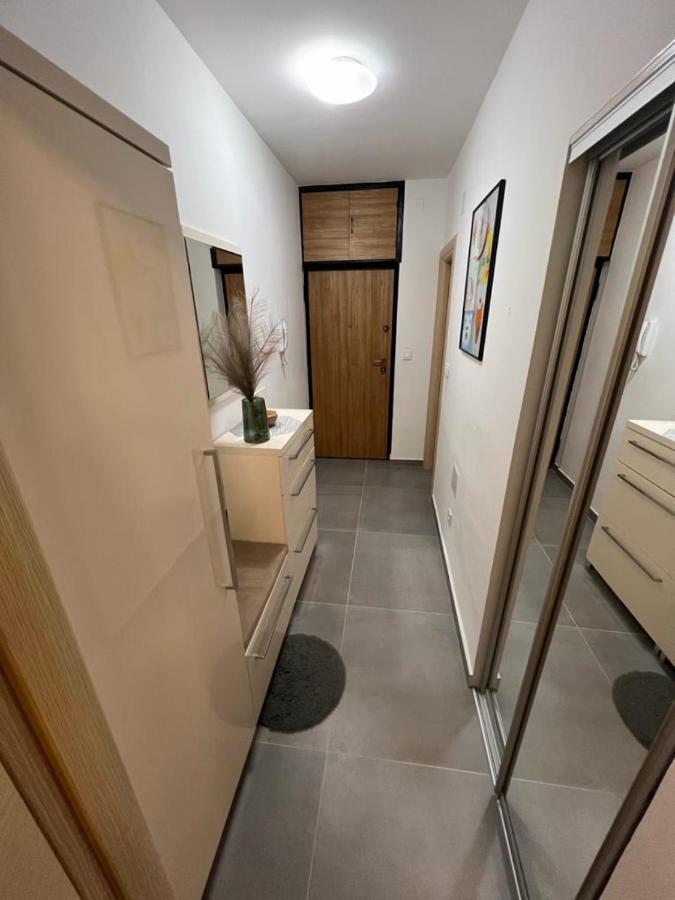 Mm Split Apartment - 5 Min By Car To The Beach & City Center - Free Public Parking Екстериор снимка