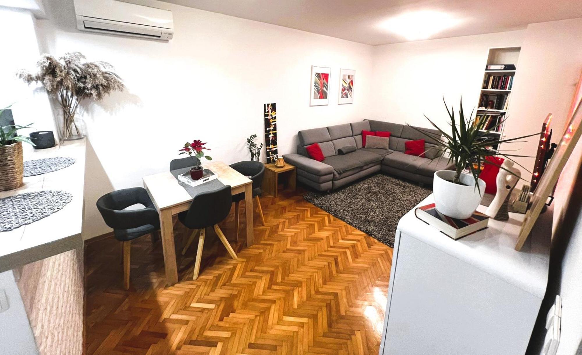Mm Split Apartment - 5 Min By Car To The Beach & City Center - Free Public Parking Екстериор снимка